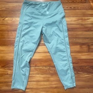 Light green leggings